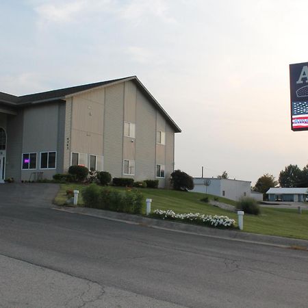 American Host Inn Hart Bagian luar foto